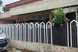 Ready to Use! Premium House LT 200m2 Desain Modern di Pulomas Ready to Use! Premium House LT 200m2 Desain Modern di Pulomas