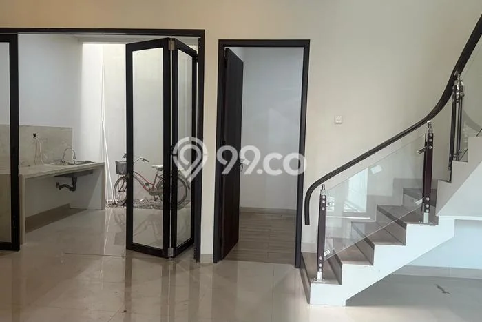 Hunian Elit LB 195m2 Siap Huni Desain Elegan di Pulo Asem, Jakarta Timur Hunian Elit LB 195m2 Siap Huni Desain Elegan di Pulo Asem, Jakarta Timur