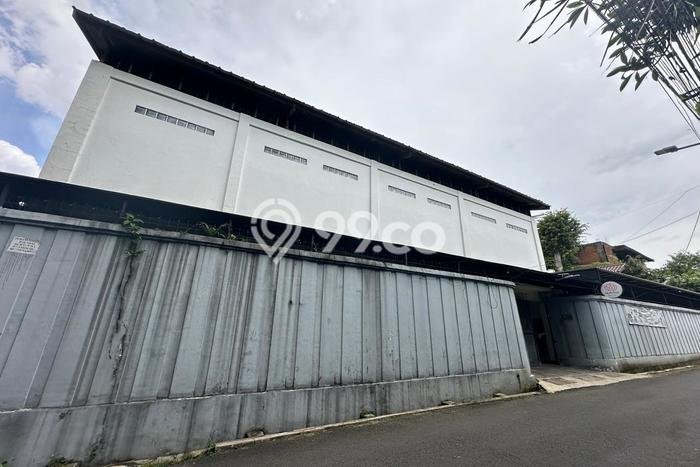 Rumah Elit LB 1500m2 Siap Pakai Desain Elegan di Kemang, Jakarta Selatan Rumah Elit LB 1500m2 Siap Pakai Desain Elegan di Kemang, Jakarta Selatan