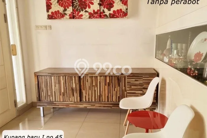 Rumah Lokasi Strategis area Kupang, Surabaya, LT 300m2m² Bangunan 250m2m² Rumah Lokasi Strategis area Kupang, Surabaya, LT 300m2m² Bangunan 250m2m²