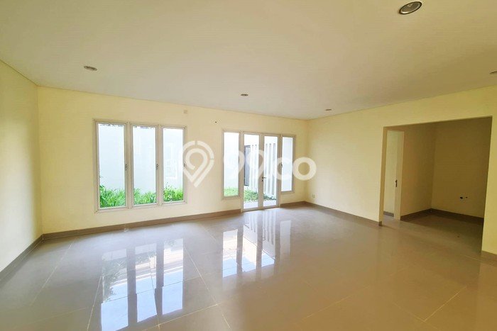Ready to Use! Luxury House LT 200m2 Desain Modern di Batam Centre Ready to Use! Luxury House LT 200m2 Desain Modern di Batam Centre