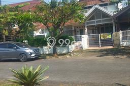Rumah Luxury Modern Tanpa Renovasi di Kemang Pratama Bekasi Rumah Luxury Modern Tanpa Renovasi di Kemang Pratama Bekasi