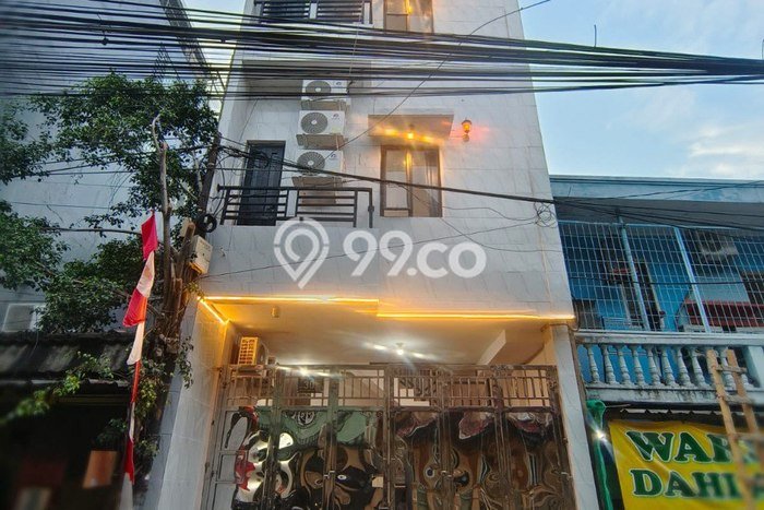 Unit Kost Dijual di Jakarta Barat Spesifikasi 13 Kamar Tidur dan Area Strategis Unit Kost Dijual di Jakarta Barat Spesifikasi 13 Kamar Tidur dan Area Strategis