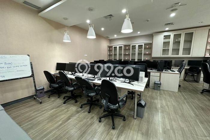 PRIME LOCATION! Kantor Kawasan Central Park, Luas 170m², Area Bisnis, Lokasi Strategis PRIME LOCATION! Kantor Kawasan Central Park, Luas 170m², Area Bisnis, Lokasi Strategis