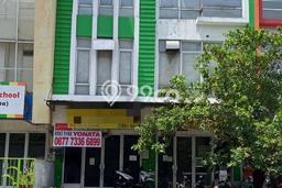 Ruko Disewa di Jakarta Utara dengan LB 475m2 Area Komersial Ramai Ruko Disewa di Jakarta Utara dengan LB 475m2 Area Komersial Ramai
