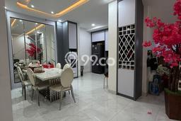Hunian Mewah LB 180m2 Siap Huni Desain Elegan di Sunter, Jakarta Utara Hunian Mewah LB 180m2 Siap Huni Desain Elegan di Sunter, Jakarta Utara