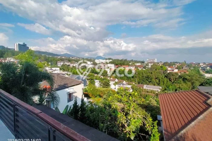 Ready to Use! Premium House LT 508m2 Desain Modern di Dago Pakar Ready to Use! Premium House LT 508m2 Desain Modern di Dago Pakar