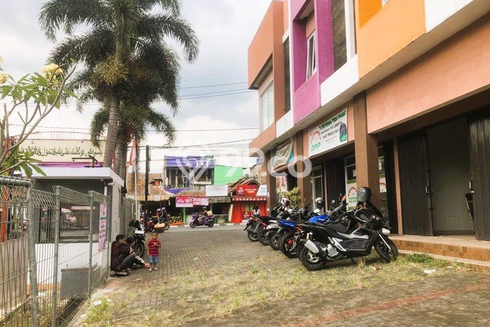Unit Ruko Dijual di Cimahi Utara Cimahi Luas Tanah 77m2, Luas Bangunan 100m2 Unit Ruko Dijual di Cimahi Utara Cimahi Luas Tanah 77m2, Luas Bangunan 100m2