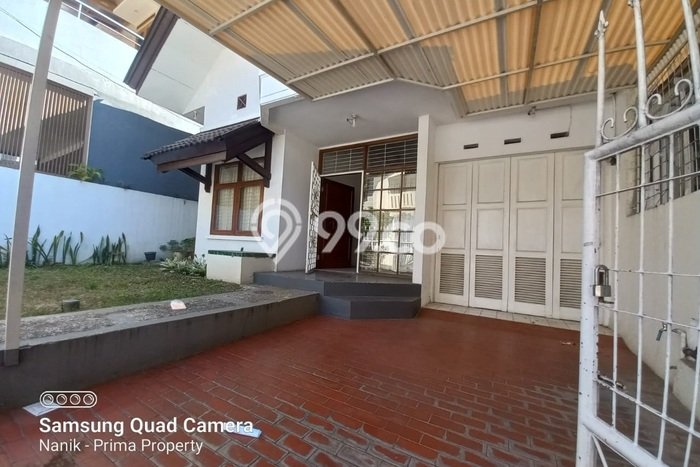 Rumah Modern Minimalis 5 KT Bisa Langsung Pindah di Cimahi Tengah Rumah Modern Minimalis 5 KT Bisa Langsung Pindah di Cimahi Tengah