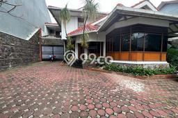 Hunian Asri 6 Kamar Tidur Dekat Fasilitas Umum di Cicendo, Bandung Hunian Asri 6 Kamar Tidur Dekat Fasilitas Umum di Cicendo, Bandung