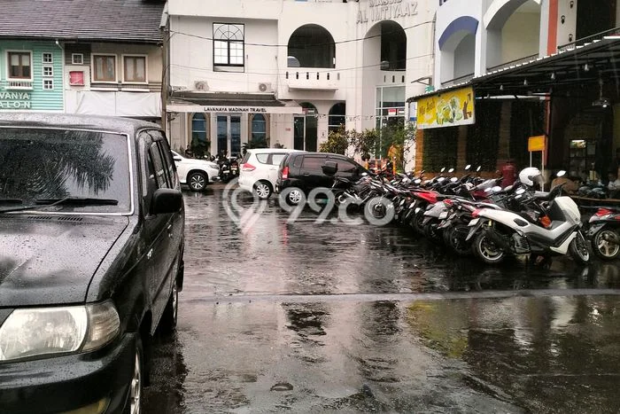 Ruko Disewa di Bandung dengan LB 120m2 Area Komersial Ramai Ruko Disewa di Bandung dengan LB 120m2 Area Komersial Ramai