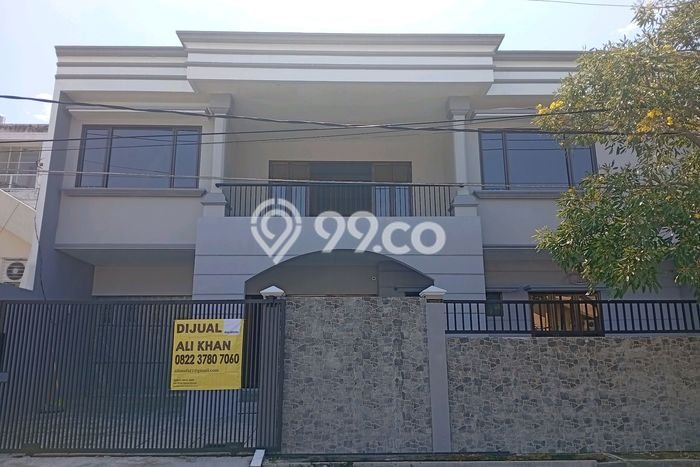 Dijual Rumah Premium dengan Fasilitas Sekitar Komplit di Sukolilo, Surabaya Dijual Rumah Premium dengan Fasilitas Sekitar Komplit di Sukolilo, Surabaya
