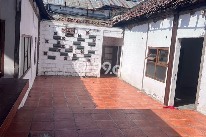 Unit Komersial Dijual di Bandung LT 586m2 & LB 300m2 Unit Komersial Dijual di Bandung LT 586m2 & LB 300m2