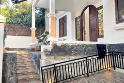 Rumah siap huni lantai granit di Bukit Sari Semarang Rumah siap huni lantai granit di Bukit Sari Semarang