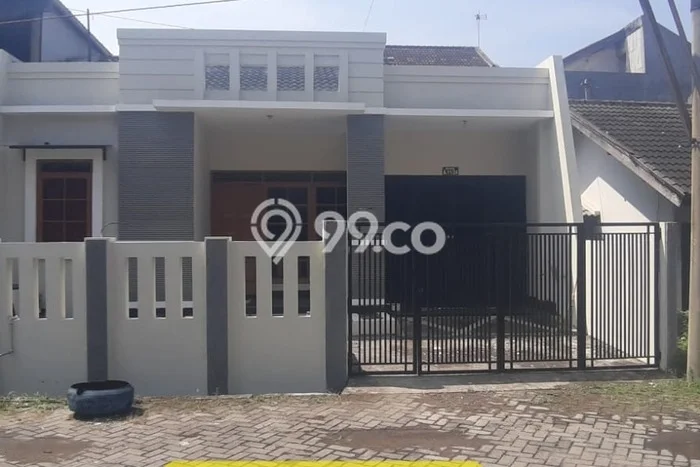 Rumah Strategis kawasan Semarang Utara, 2 KT, Area Nyaman, Luas 144m2m² LB 144m2m² Rumah Strategis kawasan Semarang Utara, 2 KT, Area Nyaman, Luas 144m2m² LB 144m2m²