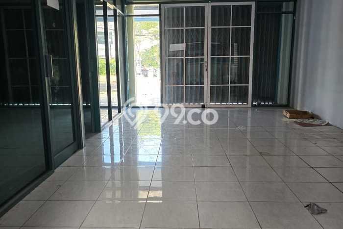 Ruko Dijual Lokasi Emas di Semarang Barat Luas 200m2 Ruko Dijual Lokasi Emas di Semarang Barat Luas 200m2