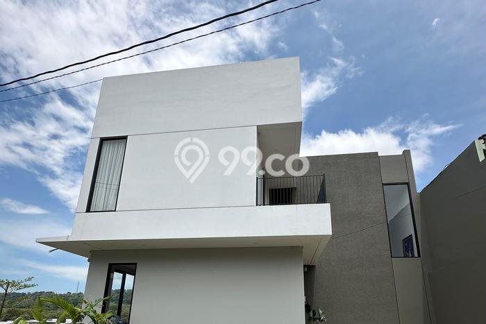Rumah di Jangli, Semarang, LT 167m² LB 140m² Rumah di Jangli, Semarang, LT 167m² LB 140m²