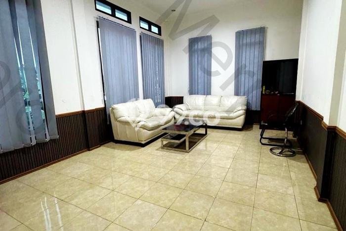 Ruko untuk disewa di Samarinda Utara punya LT 460m2 & LB 280m2 harga sewa kompetitif Ruko untuk disewa di Samarinda Utara punya LT 460m2 & LB 280m2 harga sewa kompetitif