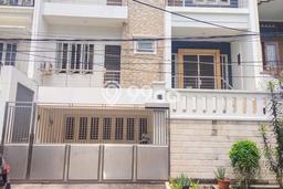 Rumah 6 Kamar Harga Terjangkau di Pluit, Jakarta Utara Rumah 6 Kamar Harga Terjangkau di Pluit, Jakarta Utara