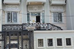 Rumah Elit LB 440m2 Siap Huni Desain Elegan di Taman Palem, Jakarta Barat Rumah Elit LB 440m2 Siap Huni Desain Elegan di Taman Palem, Jakarta Barat