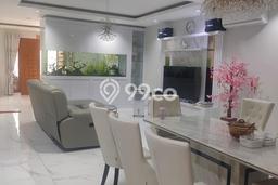 Properti Nyaman 5 KT Luas Tanah 200m² di Pantai Indah Kapuk, Jakarta Utara Properti Nyaman 5 KT Luas Tanah 200m² di Pantai Indah Kapuk, Jakarta Utara
