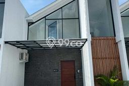FOR SALE! Vila Kawasan , Area 108m2m², Lokasi Premium FOR SALE! Vila Kawasan , Area 108m2m², Lokasi Premium