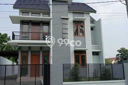 Rumah Luxury Modern Tanpa Renovasi di Kemang Pratama Bekasi Rumah Luxury Modern Tanpa Renovasi di Kemang Pratama Bekasi