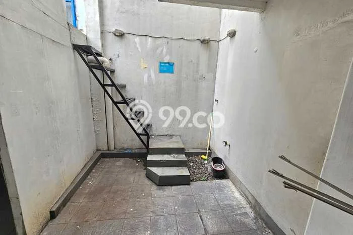 Gudang Kawasan Rawamangun, Luas 100m2m², Lokasi Bisnis, Disewakan Gudang Kawasan Rawamangun, Luas 100m2m², Lokasi Bisnis, Disewakan