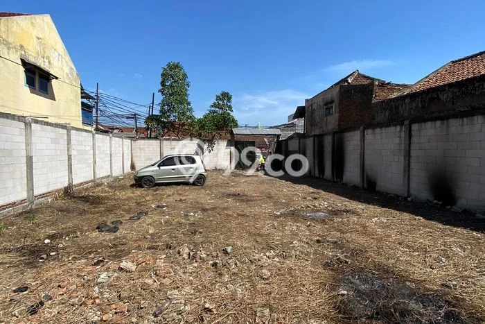 Lahan Disewakan di Babakan Ciparay, Bandung, Luas 308m2 SHM Lahan Disewakan di Babakan Ciparay, Bandung, Luas 308m2 SHM