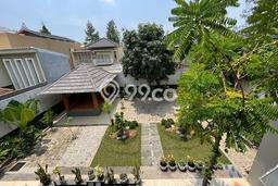 Rumah Elit LB 350m2 Siap Pakai Desain Elegan di Kota Baru Parahyangan, Bandung Rumah Elit LB 350m2 Siap Pakai Desain Elegan di Kota Baru Parahyangan, Bandung