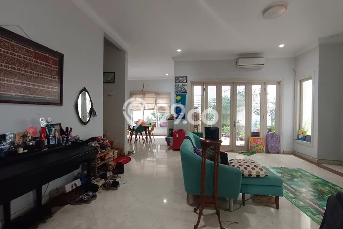 Siap Huni Hunian Elit 4 Kamar di Cilandak Dekat ke Mana Pun Siap Huni Hunian Elit 4 Kamar di Cilandak Dekat ke Mana Pun