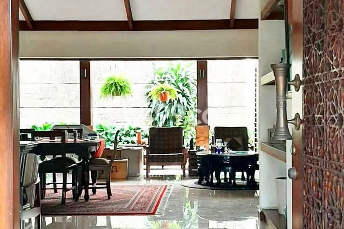 Dijual Rumah Luas Elegan Dengan View Cantik di Cipete, Jakarta Selatan Dijual Rumah Luas Elegan Dengan View Cantik di Cipete, Jakarta Selatan