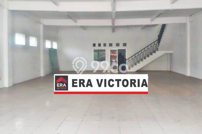 LOKASI PREMIUM! Ruko di Lebak Bulus, Luas 650m², Pusat Komersial LOKASI PREMIUM! Ruko di Lebak Bulus, Luas 650m², Pusat Komersial