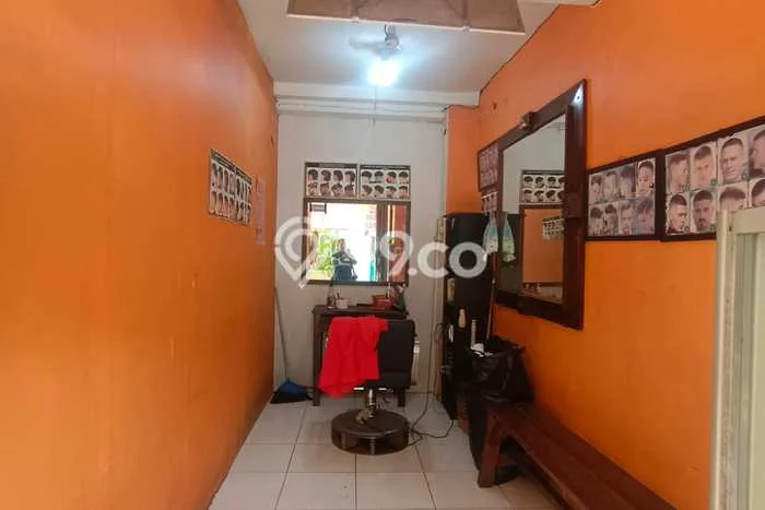 Unit Kost Dijual di Ragunan dengan 11 Kamar Area Strategis Unit Kost Dijual di Ragunan dengan 11 Kamar Area Strategis