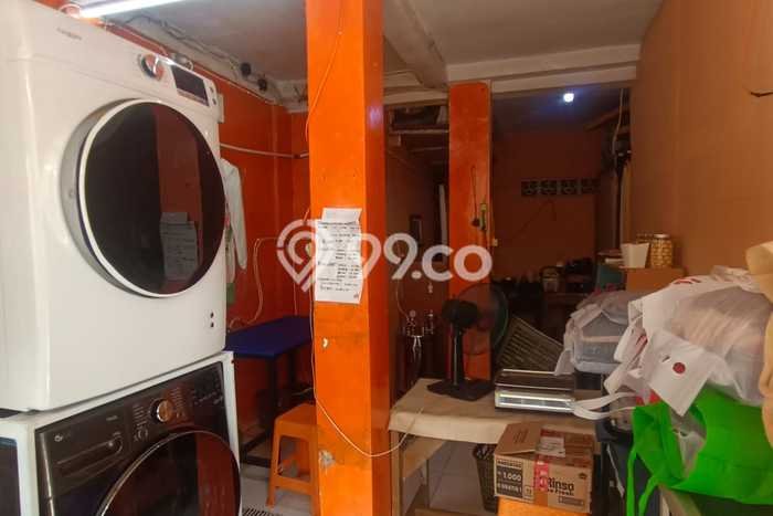 Unit Kost Dijual di Ragunan dengan 11 Kamar Area Strategis Unit Kost Dijual di Ragunan dengan 11 Kamar Area Strategis