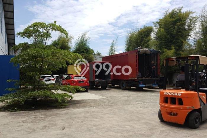 Unit Gudang Dijual di Bandung LT 2428m2 & LB 1682m2 Unit Gudang Dijual di Bandung LT 2428m2 & LB 1682m2