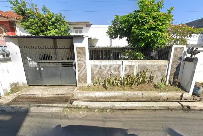 Lokasi strategis! Rumah siap huni disewakan di Candisari LB 100m2 Lokasi strategis! Rumah siap huni disewakan di Candisari LB 100m2