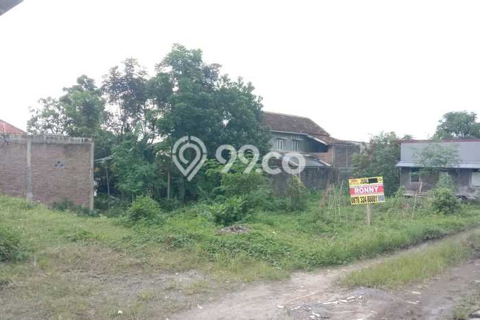 Tanah Dijual Lokasi Ungaran Barat, Semarang dengan Luas Tanah 153m2 dan Status - Tanah Dijual Lokasi Ungaran Barat, Semarang dengan Luas Tanah 153m2 dan Status -