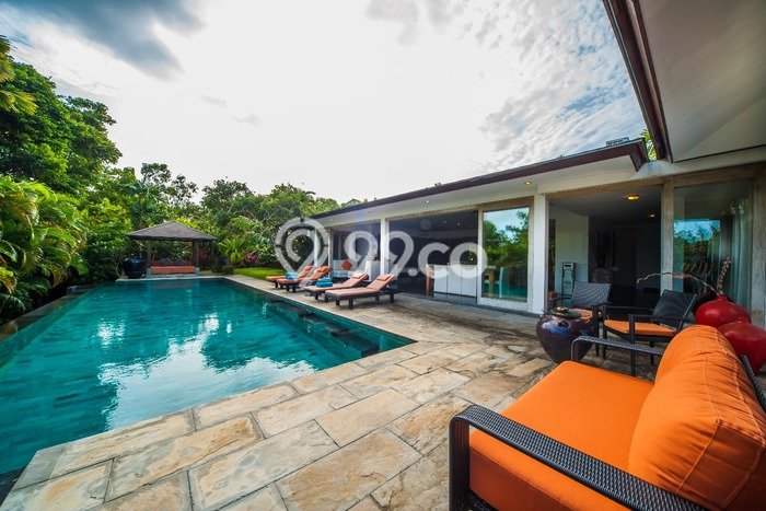 HARGA MENARIK! Vila di , Dimensi 1127m2m², Area Premium dengan akses mudah HARGA MENARIK! Vila di , Dimensi 1127m2m², Area Premium dengan akses mudah