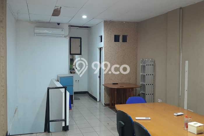 Ruko untuk Disewa di Pusat Jakarta Selatan Luas Bangunan 300m2 Ruko untuk Disewa di Pusat Jakarta Selatan Luas Bangunan 300m2