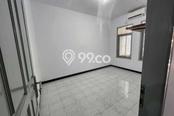 Disewakan Segera Rumah Kondisi Baik di Kawasan Tebet, Jakarta Selatan Disewakan Segera Rumah Kondisi Baik di Kawasan Tebet, Jakarta Selatan