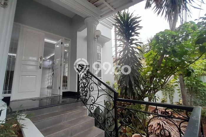 Disewakan! Rumah 5 Kamar Tidur &
4 Kamar Mandi di Duren Tiga, Jakarta Selatan Disewakan! Rumah 5 Kamar Tidur &
4 Kamar Mandi di Duren Tiga, Jakarta Selatan