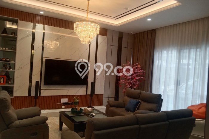 BEST LOCATION! Rumah di Golf Island, Dekat Stasiun, 3 KT, LT 200m² Bangunan 320m² BEST LOCATION! Rumah di Golf Island, Dekat Stasiun, 3 KT, LT 200m² Bangunan 320m²
