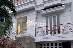 Rumah Mewah Siap Huni LT 285m2 di Cilandak, Jakarta Selatan Rumah Mewah Siap Huni LT 285m2 di Cilandak, Jakarta Selatan