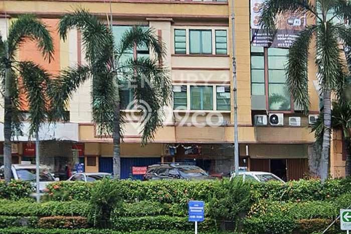 Ruko Dijual di Jakarta Selatan LT 66m2 & LB 241m2 Lokasi Terbaik! Ruko Dijual di Jakarta Selatan LT 66m2 & LB 241m2 Lokasi Terbaik!
