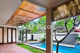 Lokasi terbaik! Rumah siap huni disewakan di Cilandak LB 525m2 Lokasi terbaik! Rumah siap huni disewakan di Cilandak LB 525m2