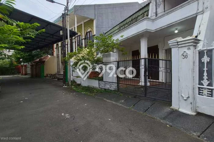 Lokasi strategis! Rumah siap pakai disewakan di Tebet LB 160m2 Lokasi strategis! Rumah siap pakai disewakan di Tebet LB 160m2