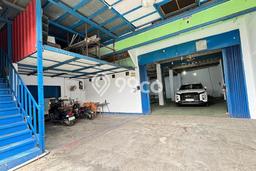 Ruko untuk disewa di Pasar Rebo punya LT 320m2 & LB 600m2 harga sewa kompetitif Ruko untuk disewa di Pasar Rebo punya LT 320m2 & LB 600m2 harga sewa kompetitif