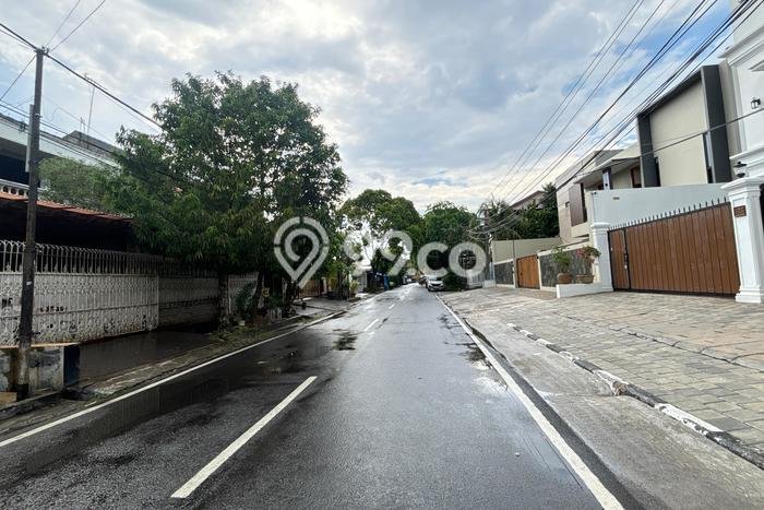 Rumah Mewah Dijual LT 348m2 di Pulo Gadung, Jakarta Timur Rumah Mewah Dijual LT 348m2 di Pulo Gadung, Jakarta Timur