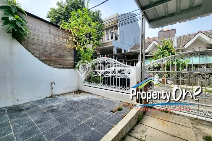 Rumah Modern 2 KT di BSD Nusaloka Tangerang Unfurnished Rumah Modern 2 KT di BSD Nusaloka Tangerang Unfurnished